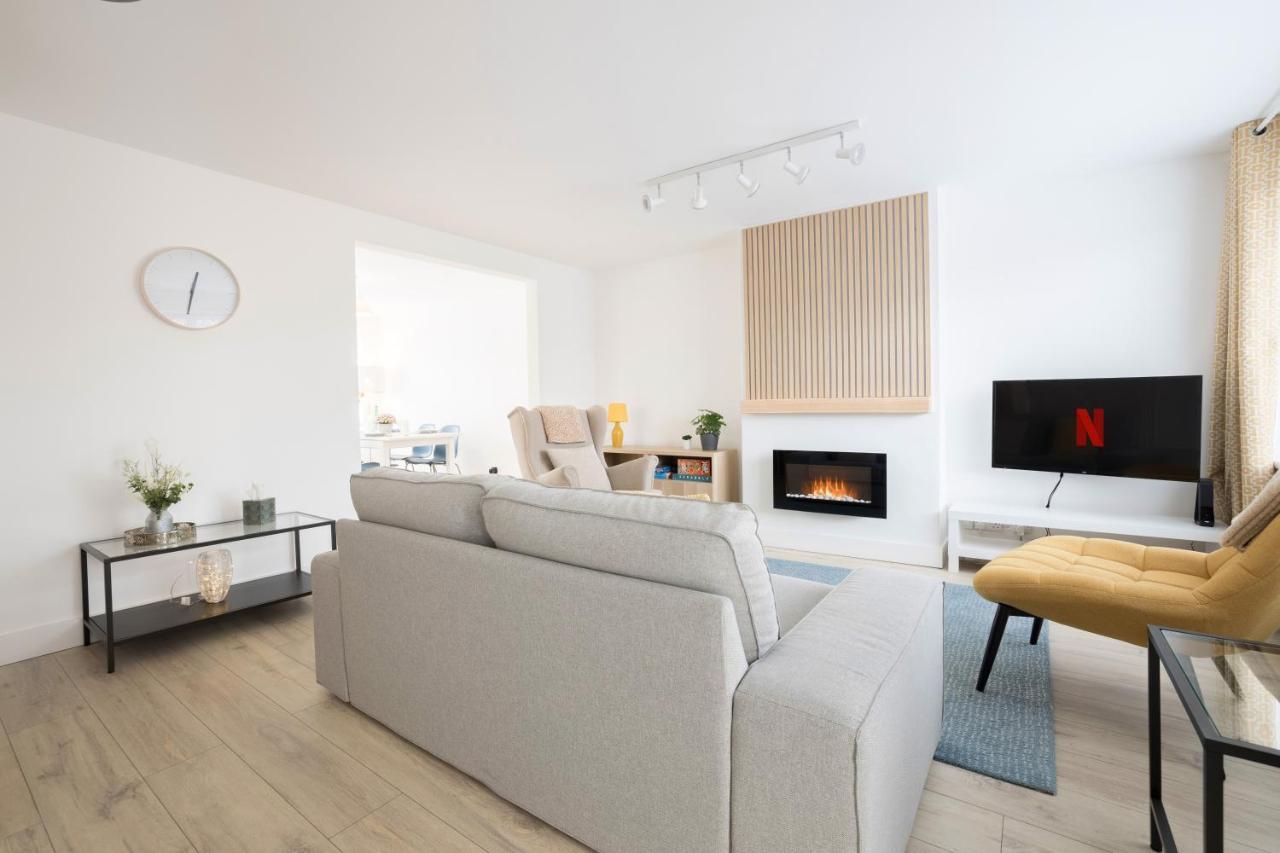 Elegant Home Mod Kitchen, Fast Wi-Fi, Free Parking Carrickfergus Exterior foto