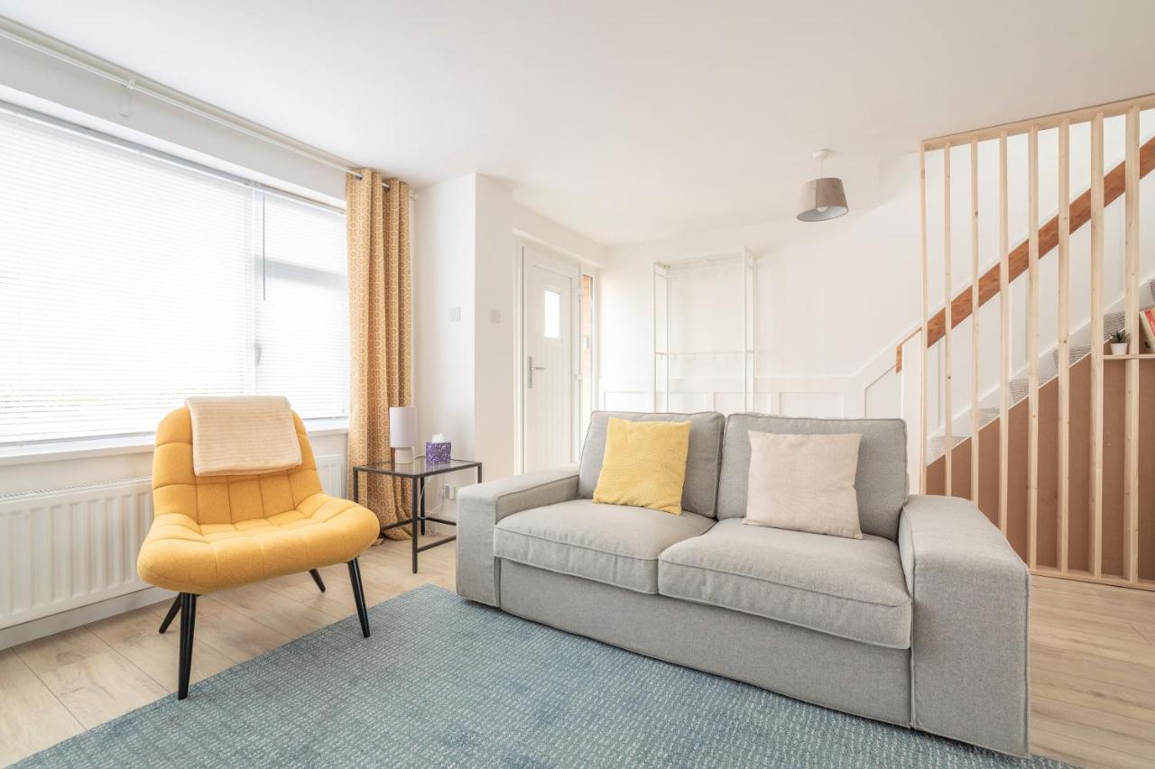 Elegant Home Mod Kitchen, Fast Wi-Fi, Free Parking Carrickfergus Exterior foto